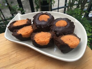 Chocolate cup cake mixed orange potatoes 