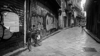 bike in narrow street in the old palermo