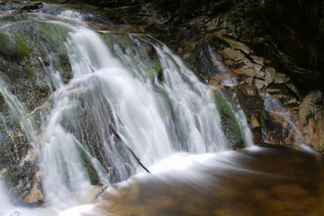 Fototapeta na wymiar Wasserfall Langzeitbelichtung