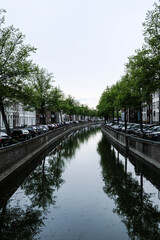 Fototapeta premium Canal in the village Hasselt in Holland