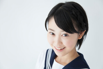 笑顔の女子中学生