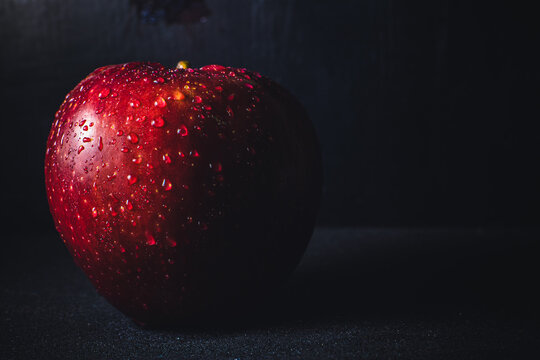 Manzana fresca reci&eacute;n lavada 