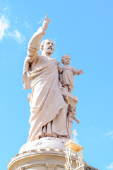 Statut de Saint Joseph, Basilique Saint-Joseph de Bon Espoir, Espaly, France - obrazy, fototapety, plakaty