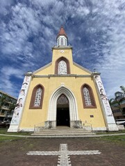 Fototapeta na wymiar Cathédrale de Papeete à Tahiti, Polynésie française