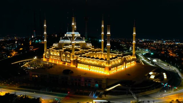 Night Hyperlapse of Camlica Mosque on the Camlica Hill in Istanbul. The Mosque, occupying an area of 15000 square meters on the Anatolian side of city
