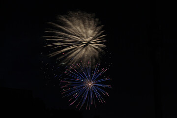 Fototapeta premium A beautiful display of fireworks at the 2019 Katy Mills firework show for July 4th