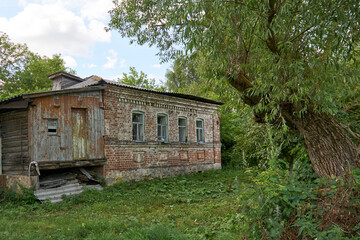 Old houses in the Russian village of the Ryazan region