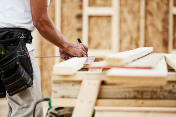 Construction: Using a T-Square to Mark Wood