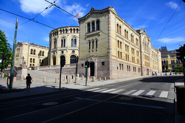 Fototapeta na wymiar Das Parlamentsgebäude in Oslo. Oslo, Norwegen, Europa