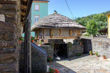 image of the traditional houses of san martin de los oscos