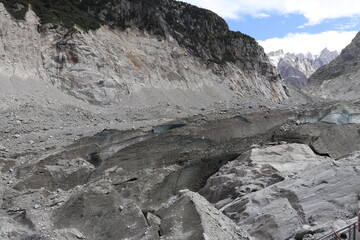 Fototapeta na wymiar La mer de glace en été, glacier sur le massif du Mont Blanc dans les Alpes, ville de Chamonix, département de Haute Savoie, France
