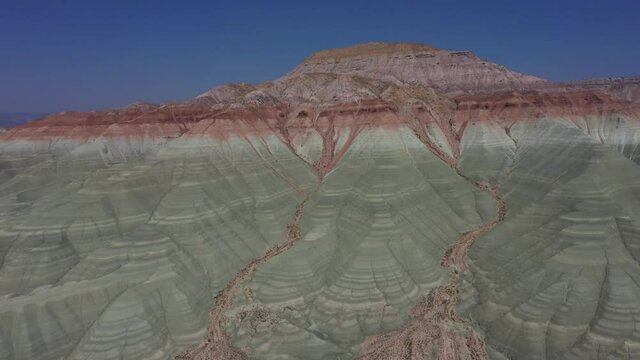 Ankara's Extraordinary Rainbow Hills
