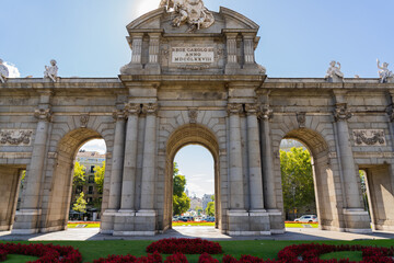 Fototapeta na wymiar Beautiful view of Alcala gate empty in Madrid Spain during sunny day