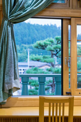 図書館の窓の風景