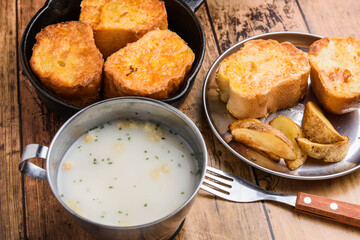 キャンプ食イメージ　フレンチトースト