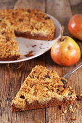crumble pastry with pear and chocolate