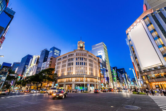 銀座四丁目交差点の夜景（2017年7月） / Night view of the "Ginza 4" intersection. It is a gorgeous street lined with high-end shops. Ginza, Tokyo, Japan.