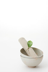 napkin with leaf in bowl