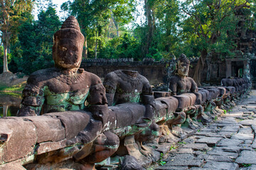 Fototapeta na wymiar Skulturen in Angkor