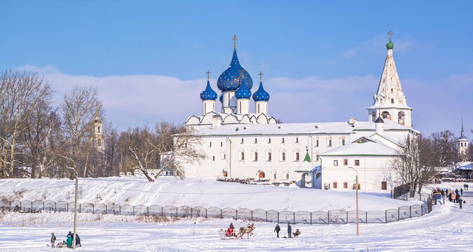 Gold ring of Russia. View of the Suzdal Kremlin on a sunny, frosty, winter day