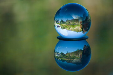 Obraz na płótnie Canvas Lensball Reflection