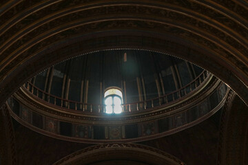 Obraz premium light entering trough small window