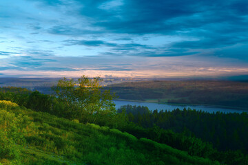Obraz premium sunrise over the lake