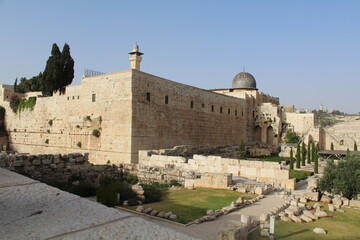 Fototapeta na wymiar jerusalem old city walls