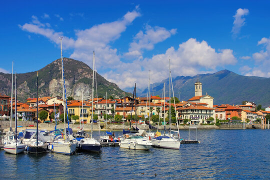 Feriolo Hafen am Lago Maggiore in Norditalien -Feriolo harbour on Lago Maggiore