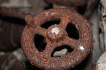 rusty gear wheels