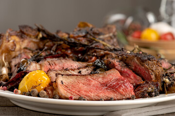 rare steak BBQ round plate spices