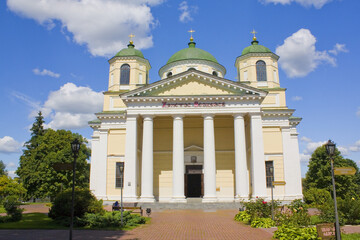 Fototapeta na wymiar Church in Spaso-Preobrazhensky male monastery in Novgorod-Seversky, Ukraine