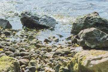 water and rocks, water and stones,
rocks in the water