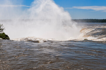 Iguazu/Iguaçu falls, Misiones Province, Argentina, South America, Unesco World Heritage Site.Iguazu/Iguaçu Wasserfälle Misiones Provinz, Argentinien, Südamerika, Unesco Weltkulturerbe,.