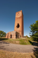 Fototapeta na wymiar torre di San Salvatore Monferrato