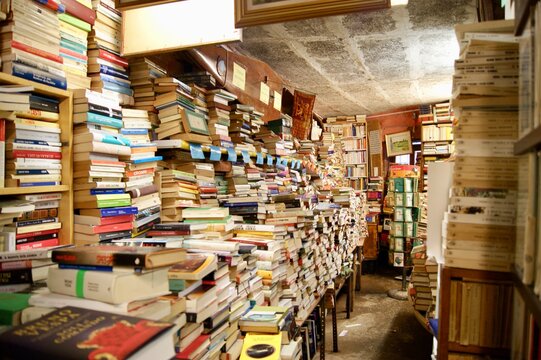 Venice: Library