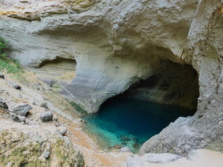 Resurgence (at a low level) of Fontaine de Vaucluse in Provence which is the source of the Sorgue river. This source is the most important in France.