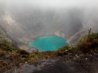 Irazu volcanoe crater in Cartago 2