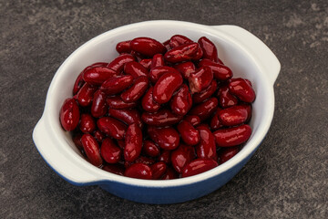 Red baked kidney in the bowl