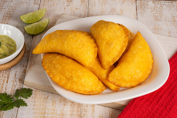 Empanadas de pollo colombiana