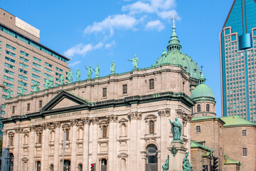 Naklejka premium Cathedral of Marie Reine du Monde (Basilique-Cathédrale Marie-Reine-du-Monde / Mary, Queen of the World Cathedral) Montréal Québec Canada