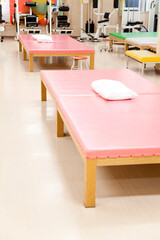 リハビリ用ベッド