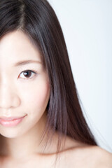 Obraz premium ロングヘアの女性