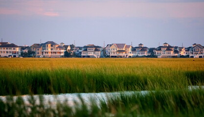 Beautiful waterfront homes by the bay near Bethany Beach, Delaware, U.S - obrazy, fototapety, plakaty