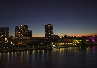 Fototapeta na wymiar Brisbane City skyline sunset river skyscrapers 