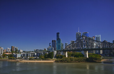 Obraz premium Brisbane City skyline river story bridge 