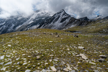 Bergwandern am grossen Sankt Bernhard Lacs de Tenetre