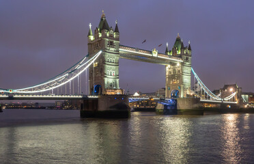 Naklejka na ściany i meble Tower Bridge at Night - London