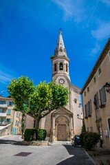 Saint-Saturnin-lès-Apt, village médiéval perché du Luberon en Provence-Alpes-Côte-d'Azur.