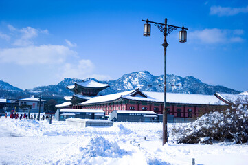 Fototapeta premium Changdeokgung Palace is the UNESCO World Cultural Heritage. Beautiful palacei with snow. 